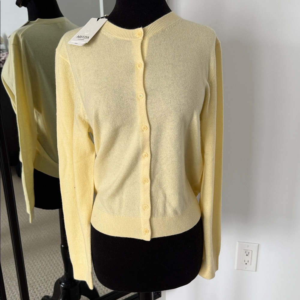 Aritzia Soft Yellow Cashmere  Cardigan nwt XS